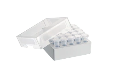 艾本德儲存盒 5 × 5, 可放置 25  個試管，5  mL，4  件，高 64  mm，2.5  英寸，聚丙烯材料，可耐受最低 -86  °C，可高溫高壓滅菌，帶蓋子并具有數(shù)字字母標(biāo)識